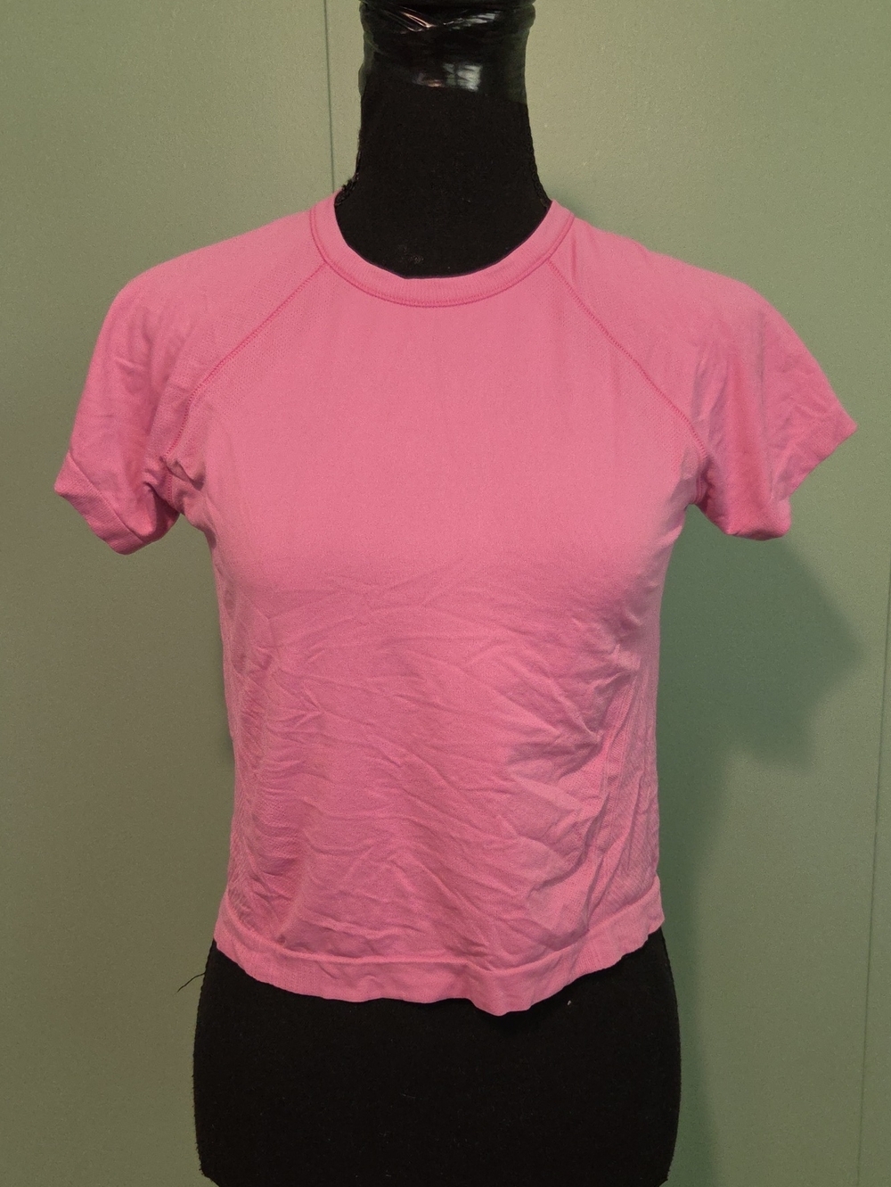 Athleta Pink Crop Athletic Short Sleeve Top Size Small